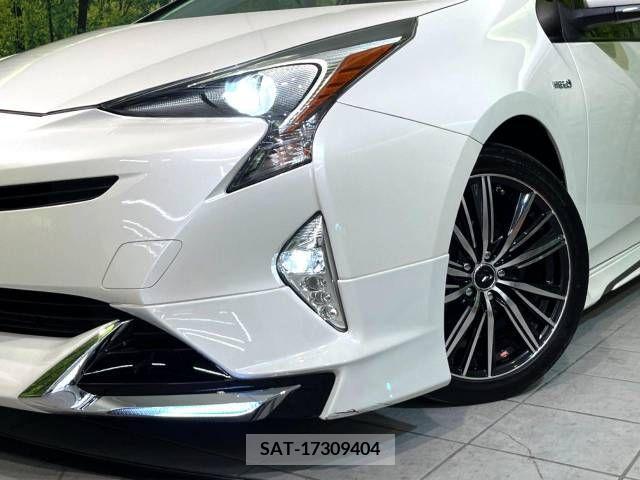 Toyota PRIUS 2016-06 380718-12