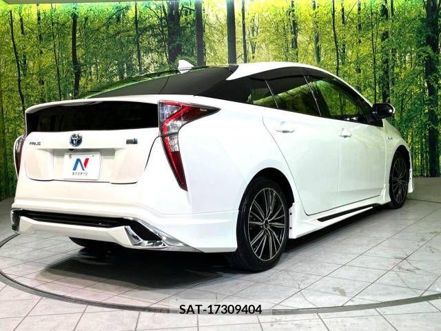 Toyota PRIUS 2016-06 380718-17