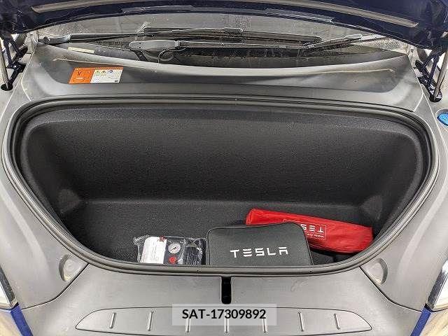 Tesla MODEL X 2017-11 333128-19