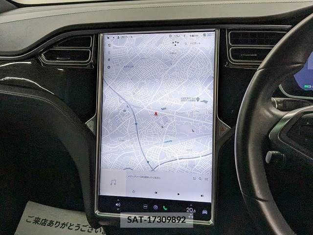 Tesla MODEL X 2017-11 333128-2
