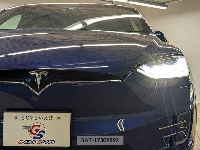 Tesla MODEL X 2017-11 333128-17