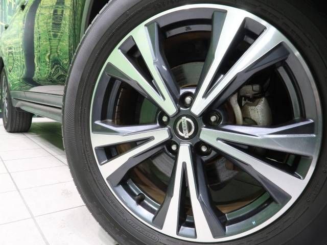 Nissan X-TRAIL 2017-08 183643-13