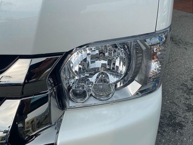 Toyota HIACE VAN 2023-01 12341-3