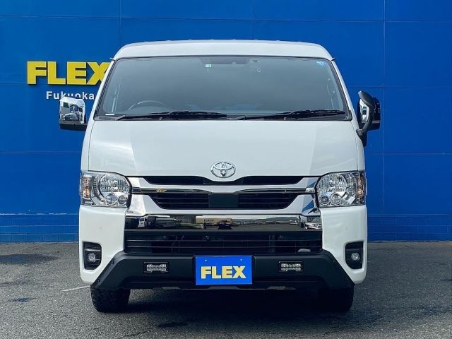 Toyota HIACE VAN 2023-01 12341-19