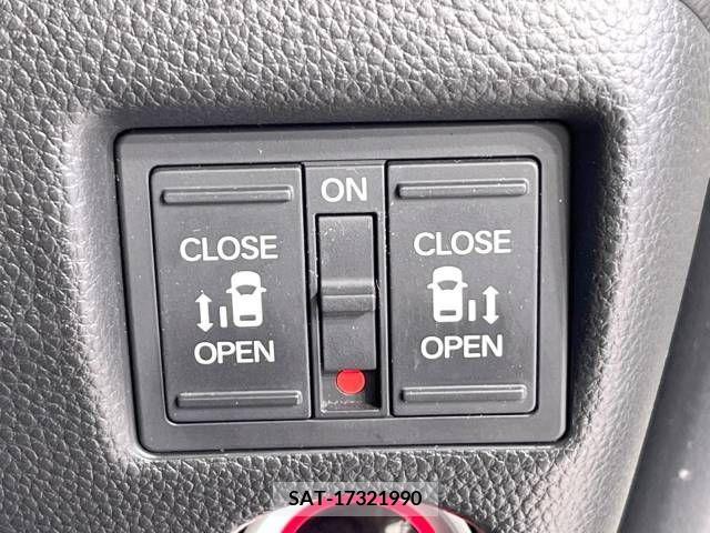 Honda N BOX CUSTOM 2018-03 379308-6