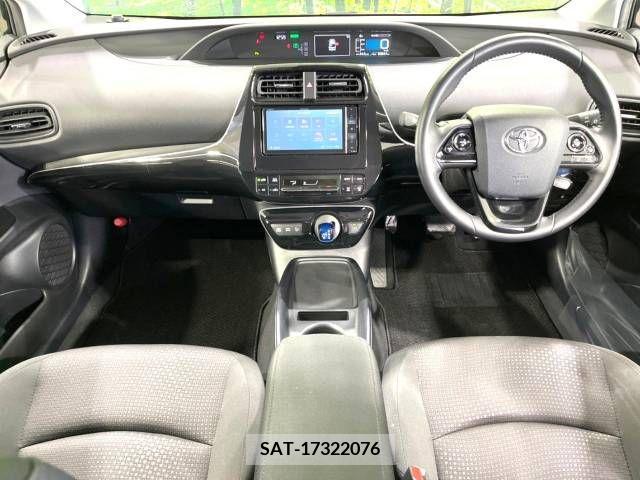 Toyota PRIUS 2019-05 208952-1