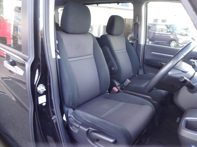 Honda e 2015-07 28915-7