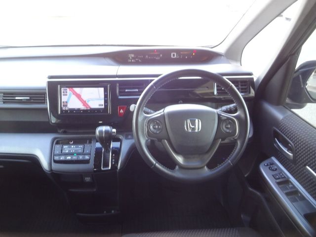 Honda e 2015-07 28915-13