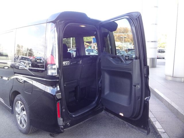 Honda e 2015-07 28915-6