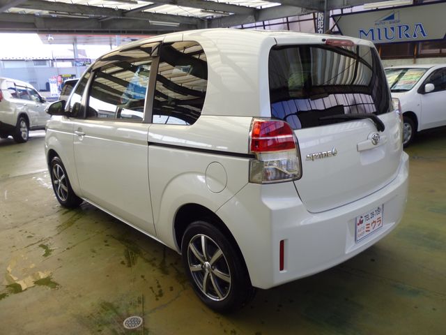 Toyota SPADE 2013-12 102-5