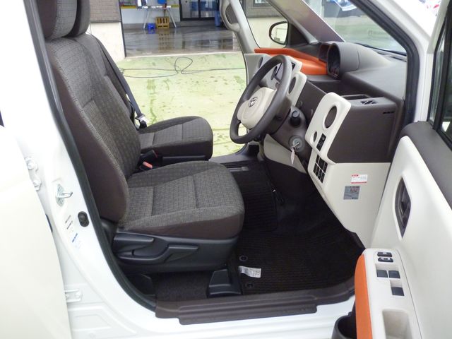 Toyota SPADE 2013-12 102-9