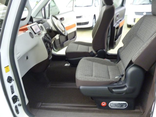 Toyota SPADE 2013-12 102-13