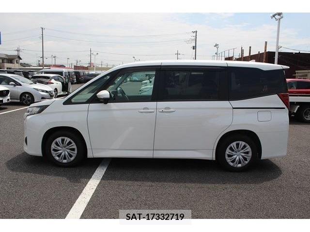 Toyota NOAH 2023-04 386941-8