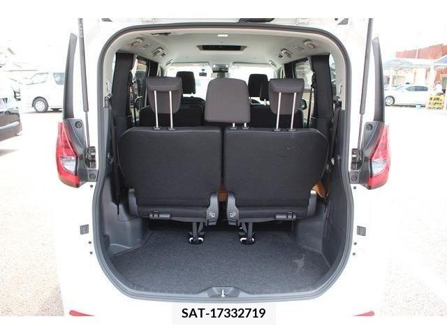 Toyota NOAH 2023-04 386941-17