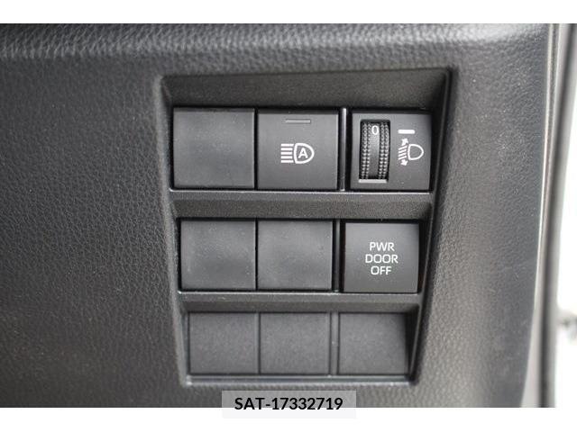 Toyota NOAH 2023-04 386941-6