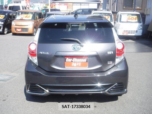 Toyota AQUA 2014-10 242345-2