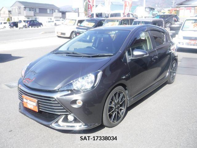 Toyota AQUA 2014-10 242345-3