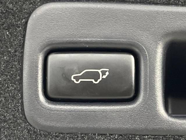 Toyota HARRIER 2017-04 194915-6