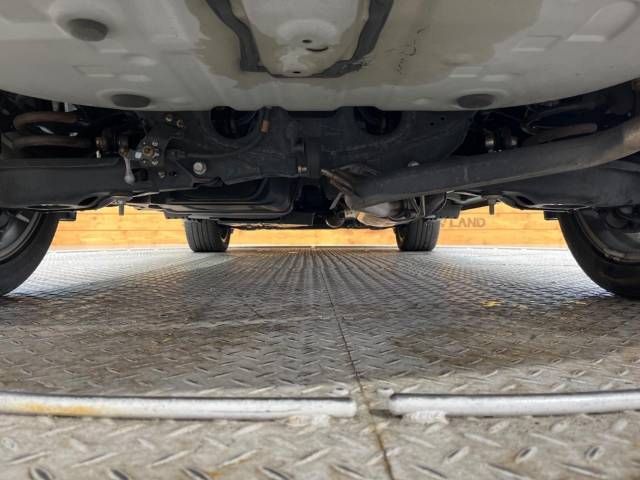 Toyota HARRIER 2017-04 194915-19