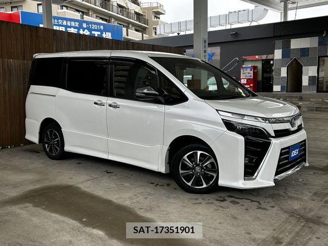 Toyota VOXY 2019-09 214939-4