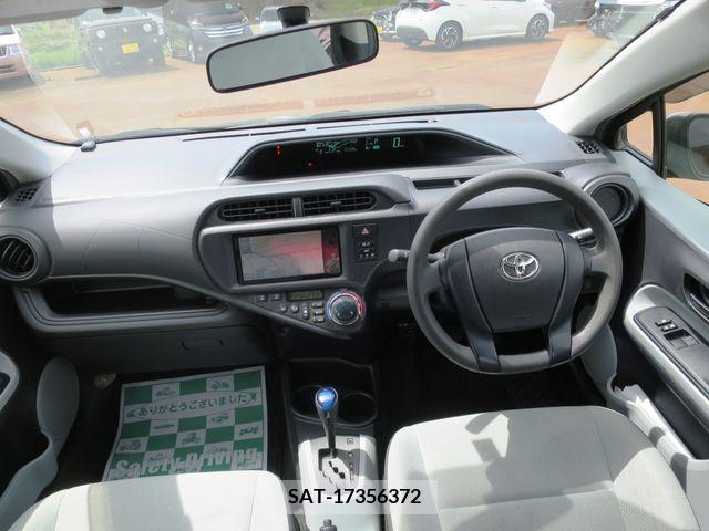 Toyota AQUA 2012-11 260220-10