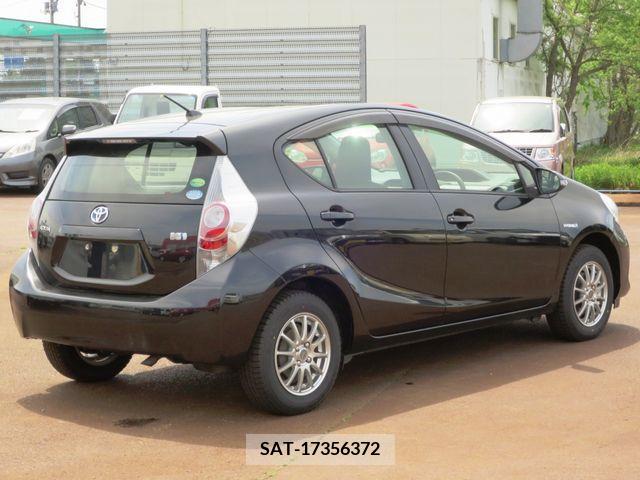 Toyota AQUA 2012-11 260220-2