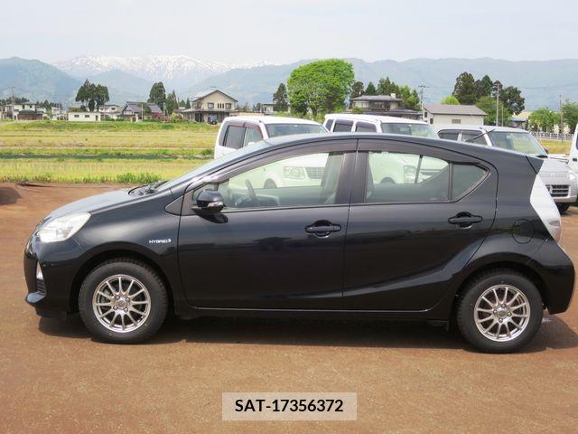 Toyota AQUA 2012-11 260220-4
