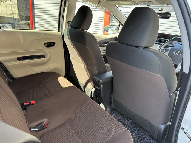 Toyota AQUA 2013-04 181472-14