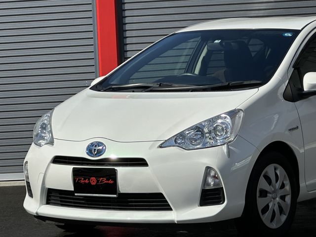 Toyota AQUA 2013-04 181472-24