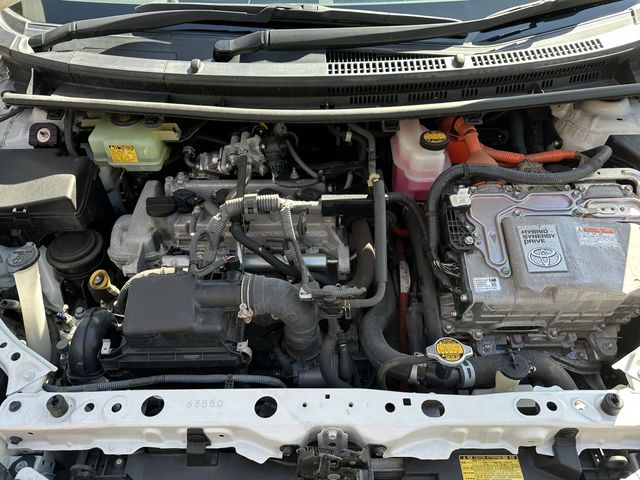 Toyota AQUA 2013-04 181472-16