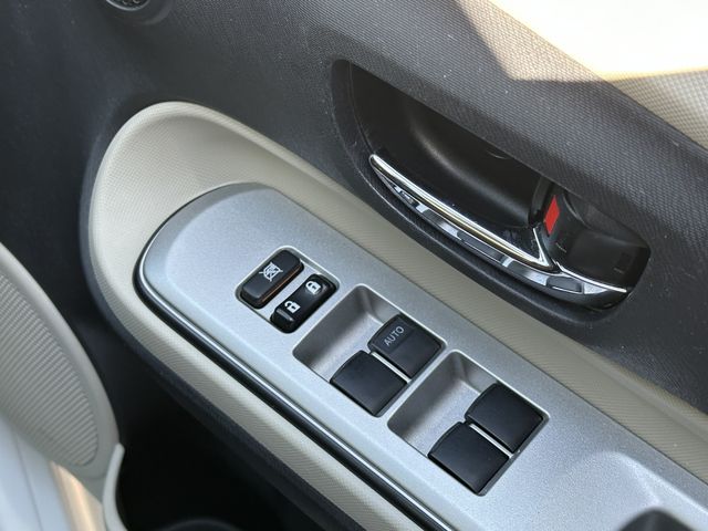 Toyota AQUA 2013-04 181472-11