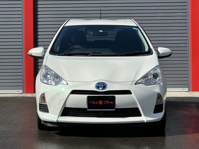 Toyota AQUA 2013-04 181472-18