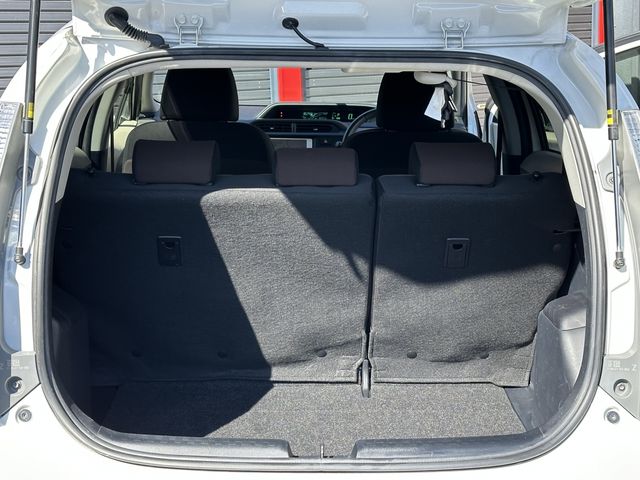 Toyota AQUA 2013-04 181472-15