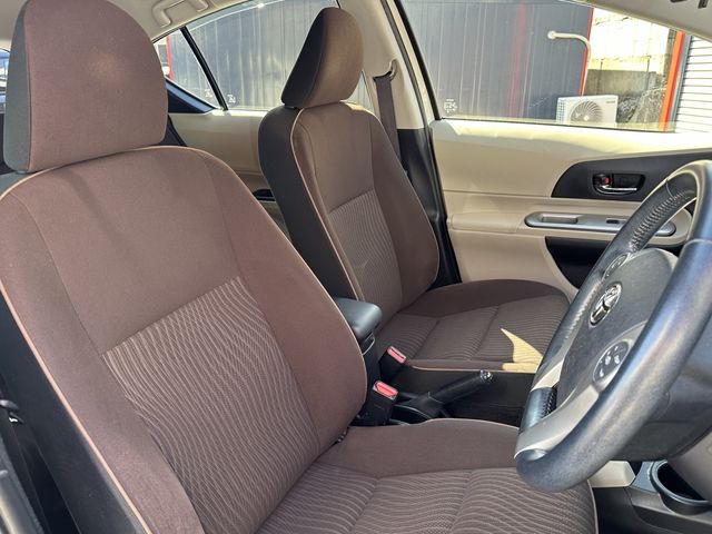 Toyota AQUA 2013-04 181472-5