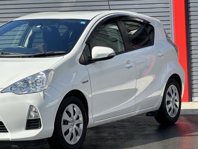 Toyota AQUA 2013-04 181472-27