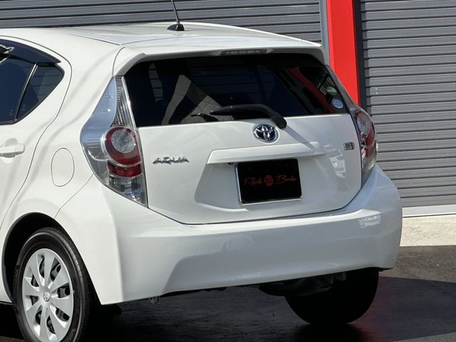 Toyota AQUA 2013-04 181472-29