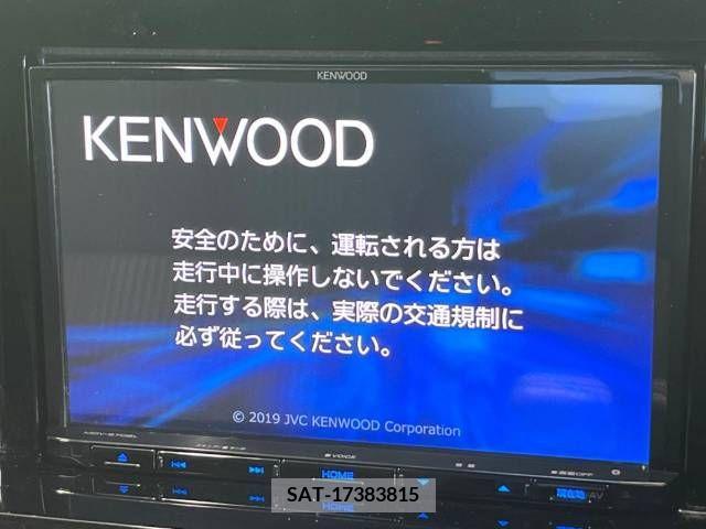 Toyota VOXY 2019-08 370304-3
