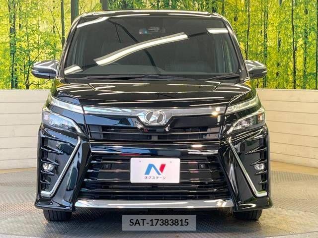 Toyota VOXY 2019-08 370304-15