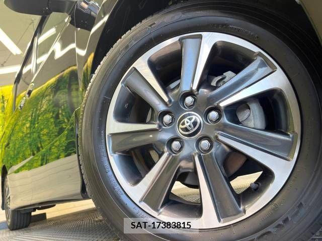 Toyota VOXY 2019-08 370304-14