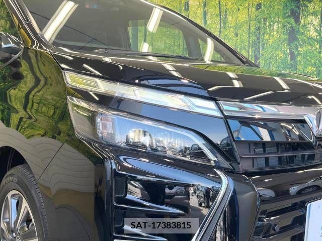 Toyota VOXY 2019-08 370304-13