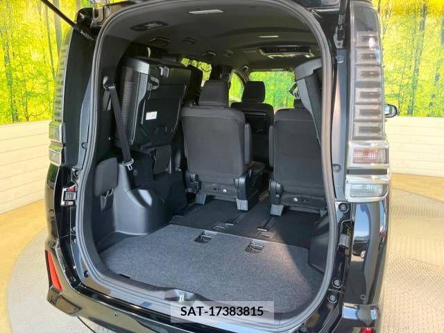 Toyota VOXY 2019-08 370304-11