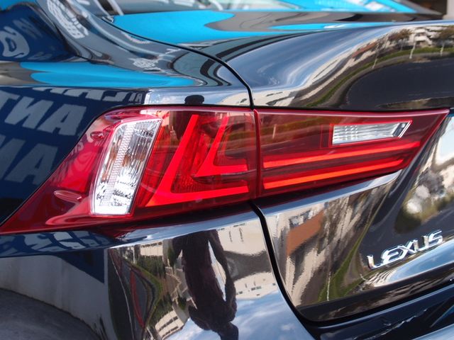 Lexus IS 2013-07 9648-25
