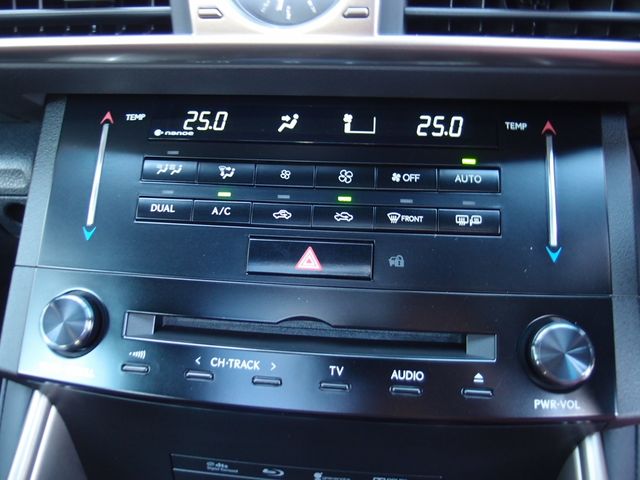 Lexus IS 2013-07 9648-16