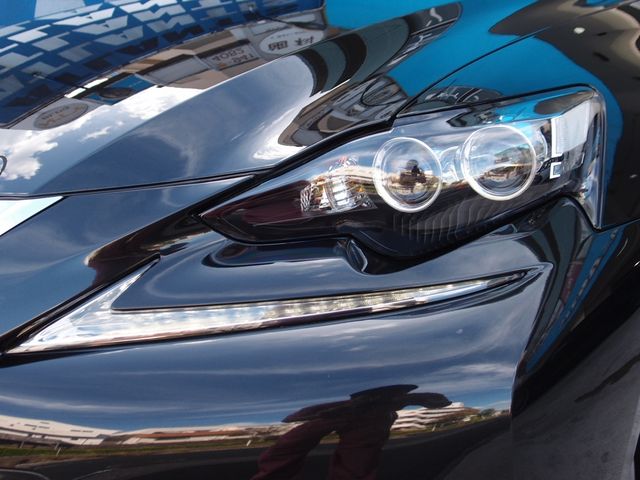 Lexus IS 2013-07 9648-23