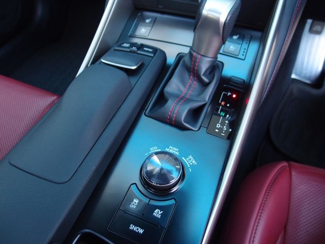 Lexus IS 2013-07 9648-14