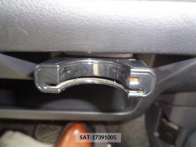 Suzuki WAGON R 2013-08 370946-25