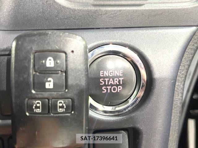 Toyota VOXY 2014-10 370456-7