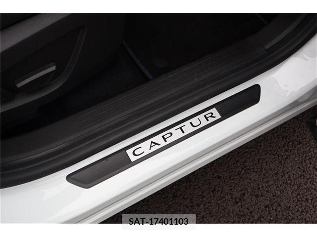 Renault CAPTUR 2022-02 378706-24