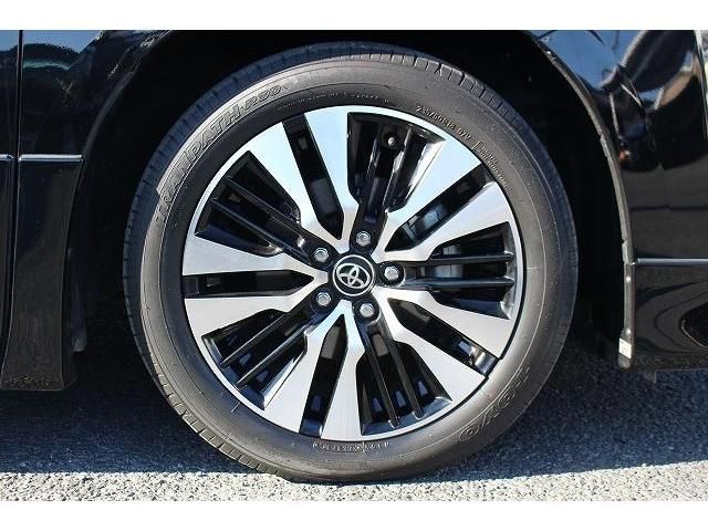 Toyota VELLFIRE 2018-05 191570-11