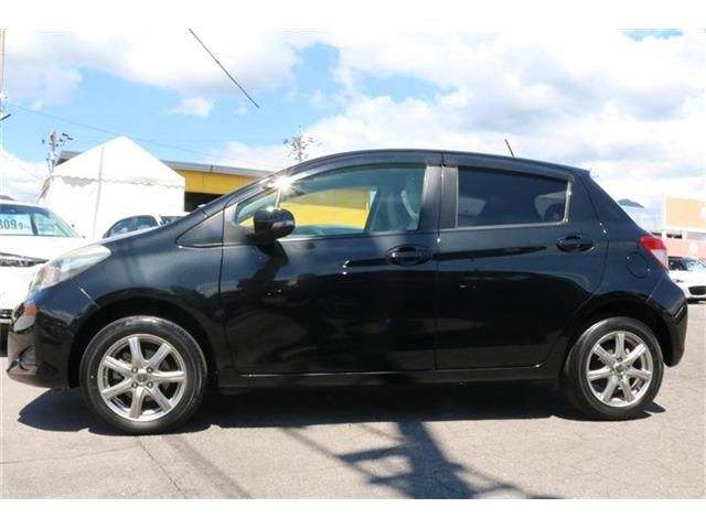 Toyota VITZ 2012-03 7322-18